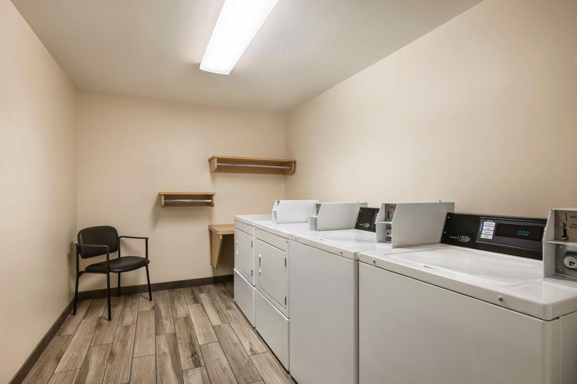 Home2 Suites By Hilton Denver West / Federal Center Lakewood Exterior photo